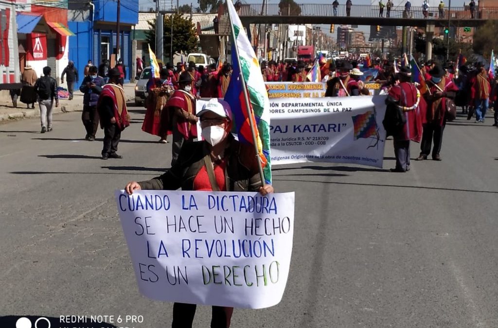 Bolivia: Multitudinaria marcha contra la dictadura y reafirmando la fecha electoral del 6 de septiembre