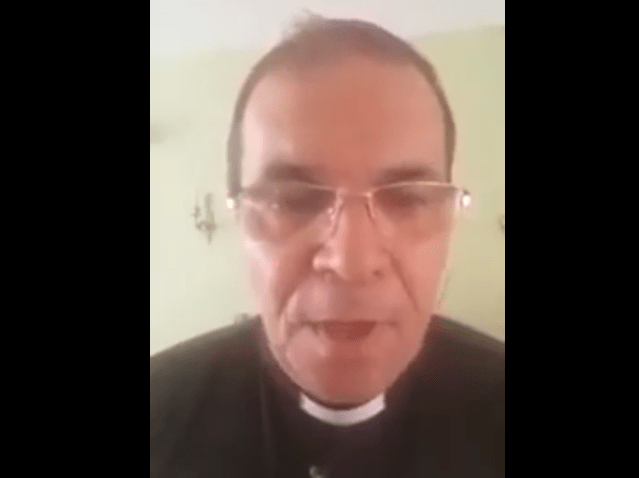 Sacerdote Ramiro Arango: «El mundo no puede dejar que una ciudad de 3 millones de habitantes sea masacrada. Pido auxilio al mundo»