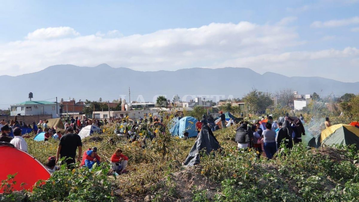 Vergonzoso: Proyecto de ley criminaliza a quienes viven en tomas y campamentos