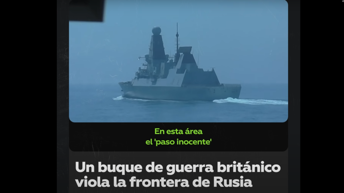 Rusia saca a cañonazos a barco de guerra ingles de las costas de Crimea