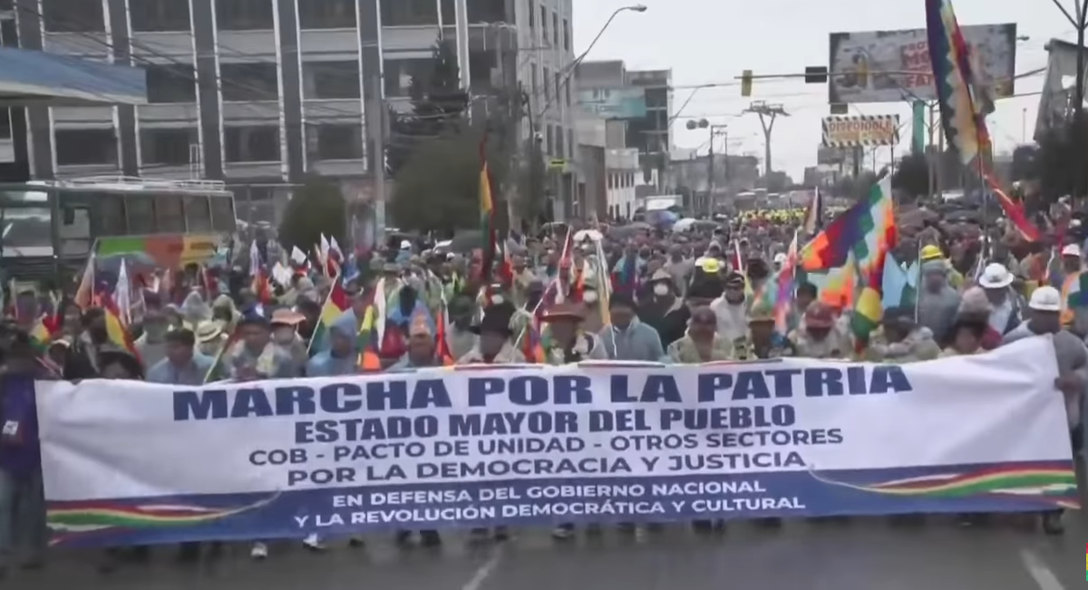 Bolivia: Más de 1 millón de personas marchan por la Patria y contra el golpismo de la derecha