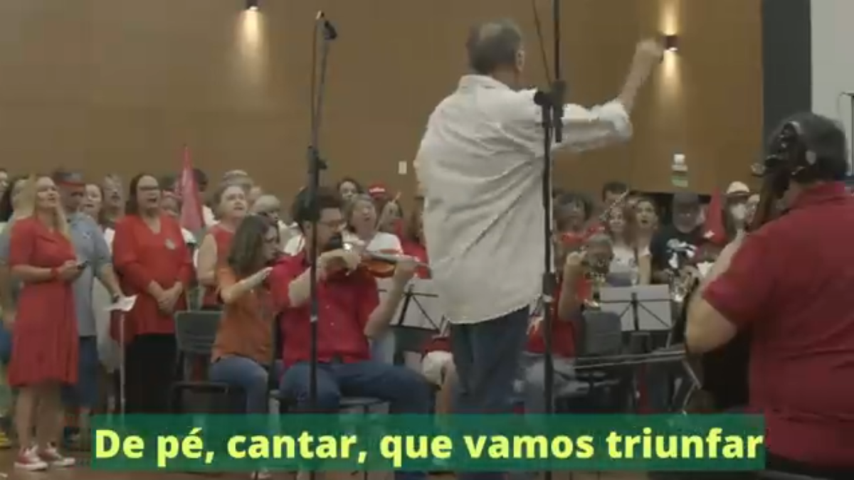 Brasil canta: «O povo unido jamais será vencido»