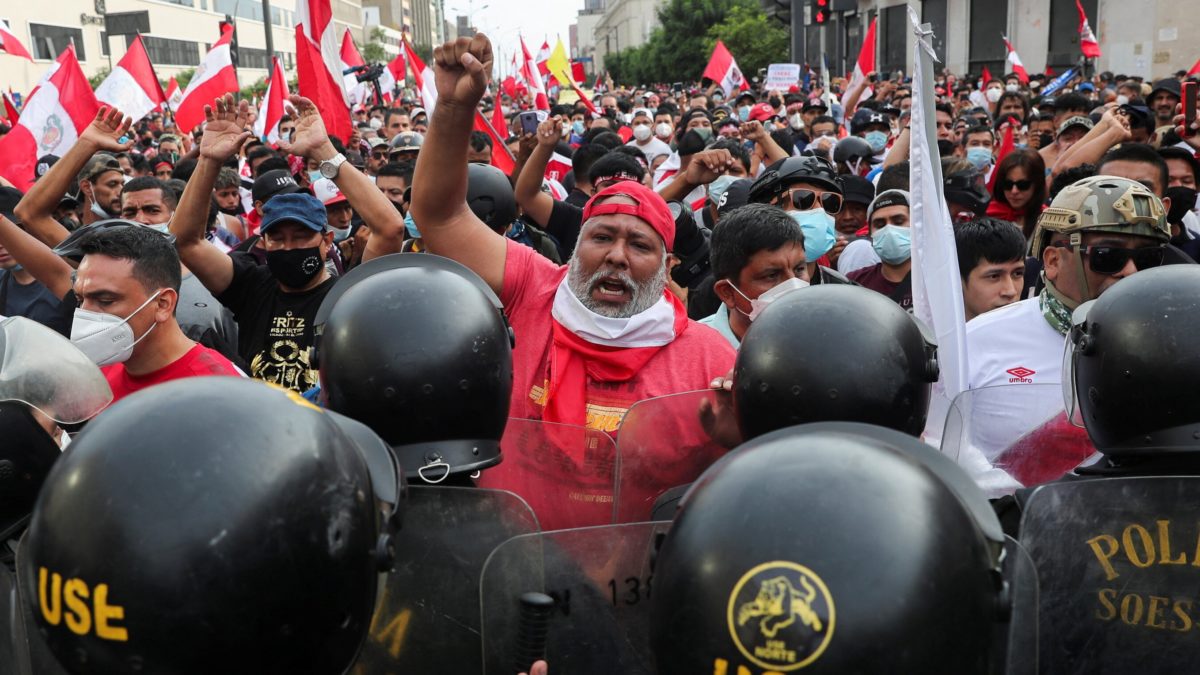 Perú: Nueve regiones del país envueltas en protestas simultáneas