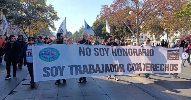 Denuncian agresión de Carabineros a conmemoración del 1° de mayo en Estación Central
