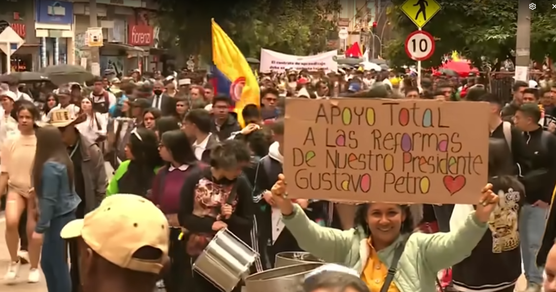Colombia: Palabras del Presidente Gustavo Petro en la marcha #ALasCallesPorColombia
